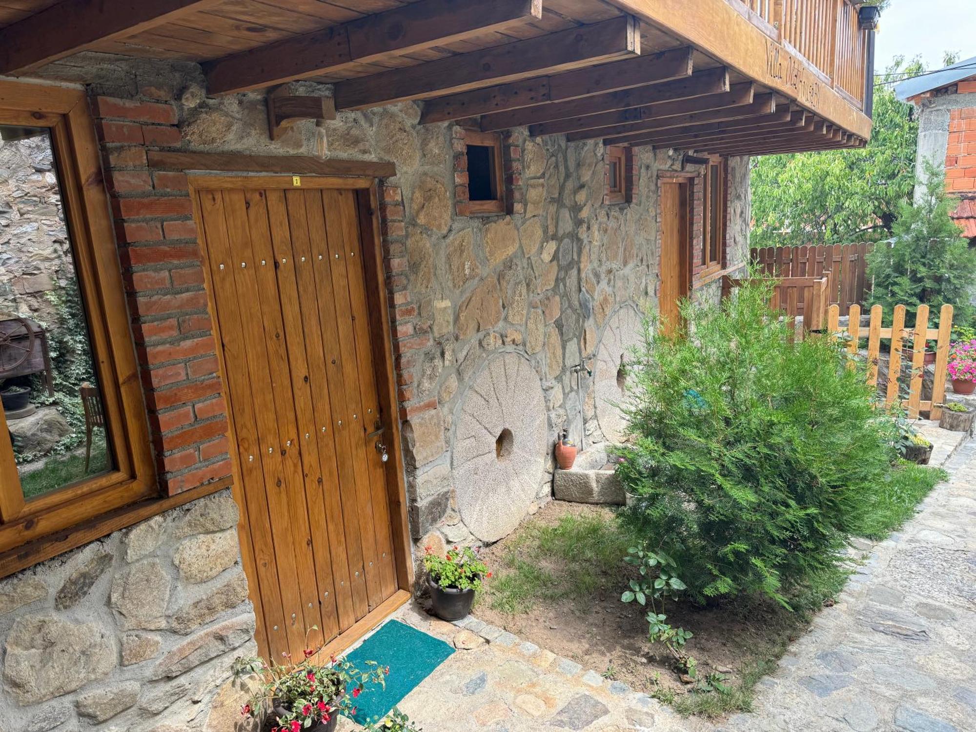 Villa Old House Bn Bitola Esterno foto
